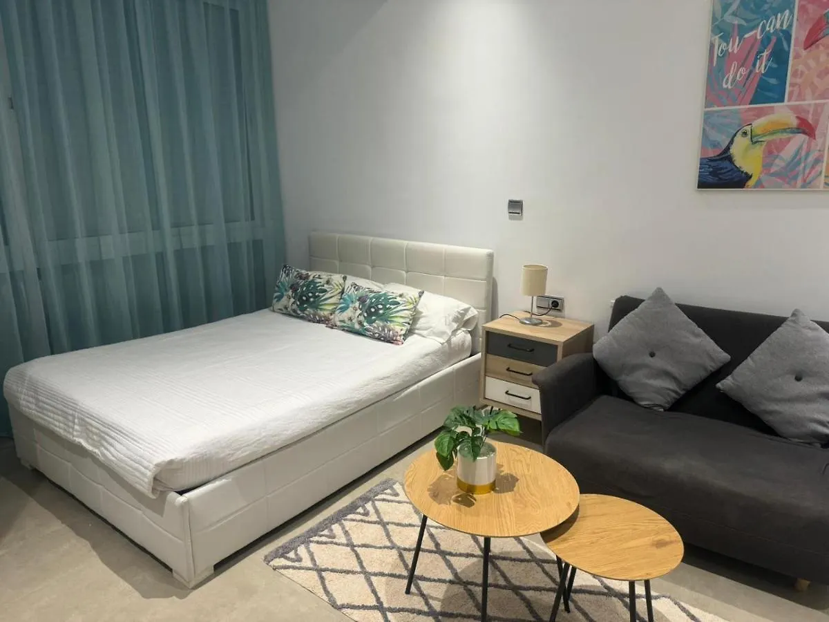 Estudio En Torremolinos Con Piscina